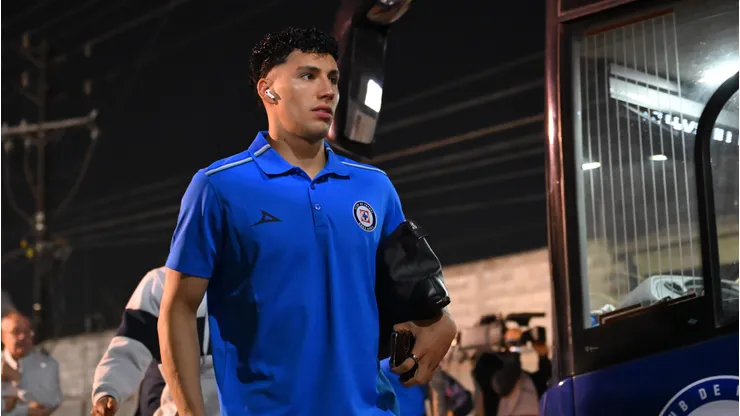 Jorge Sánchez es buscado desde Grecia para volver a Europa.