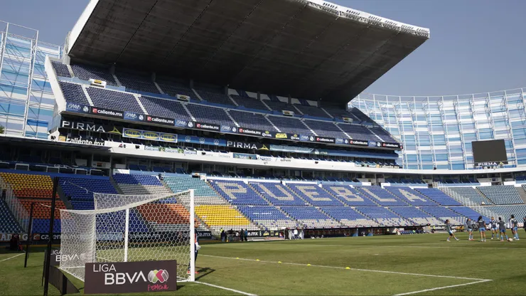La imagen que ha dejado el césped del Estadio Cuauhtémoc en los primeros juegos ha preocupado en Cruz Azul.