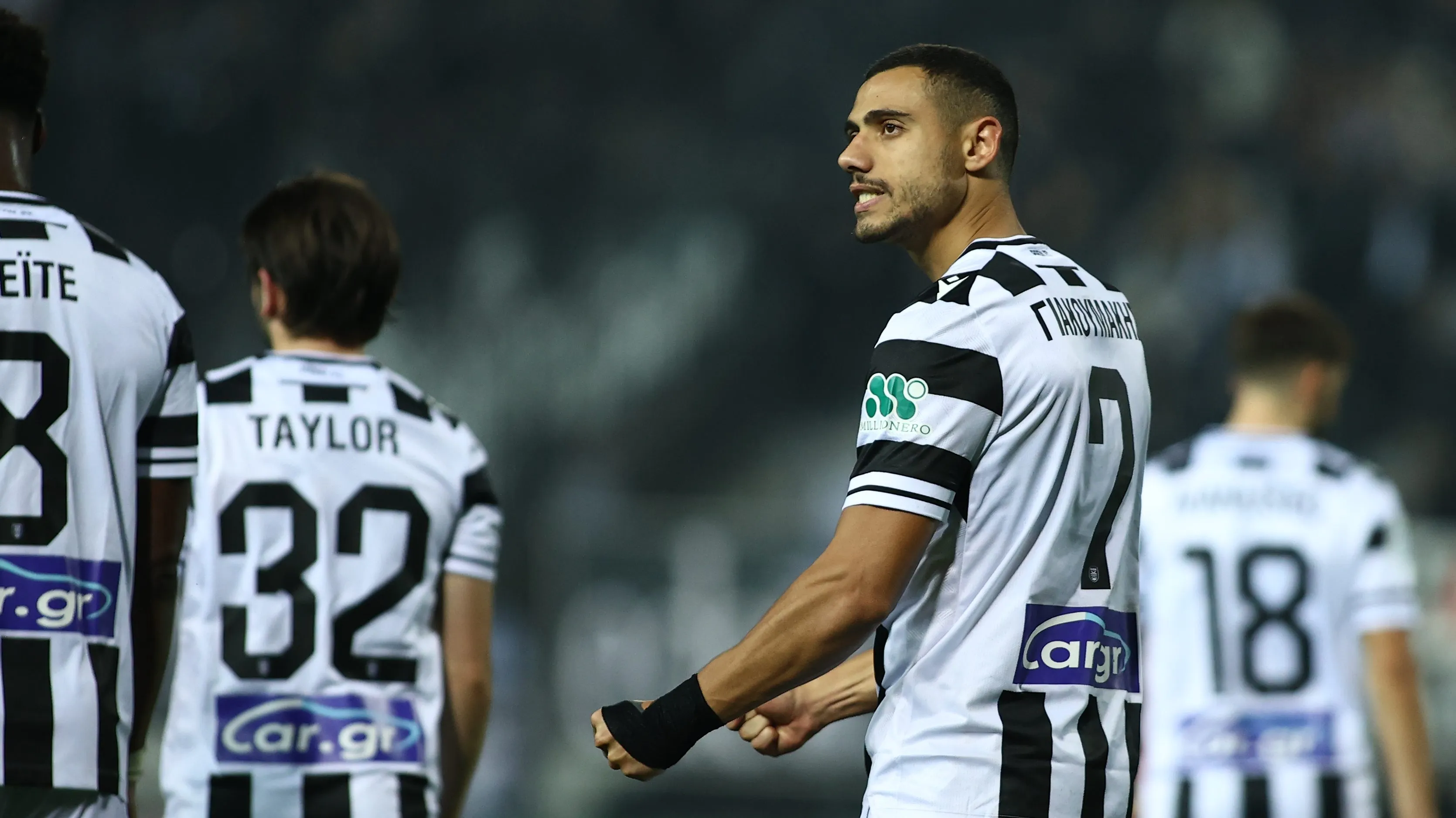 El ex delantero de Cruz Azul volvió a encontrar su perfil goleador en Europa.