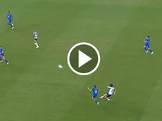 Oso de la portera de Cruz Azul femenil para el gol de Rayadas