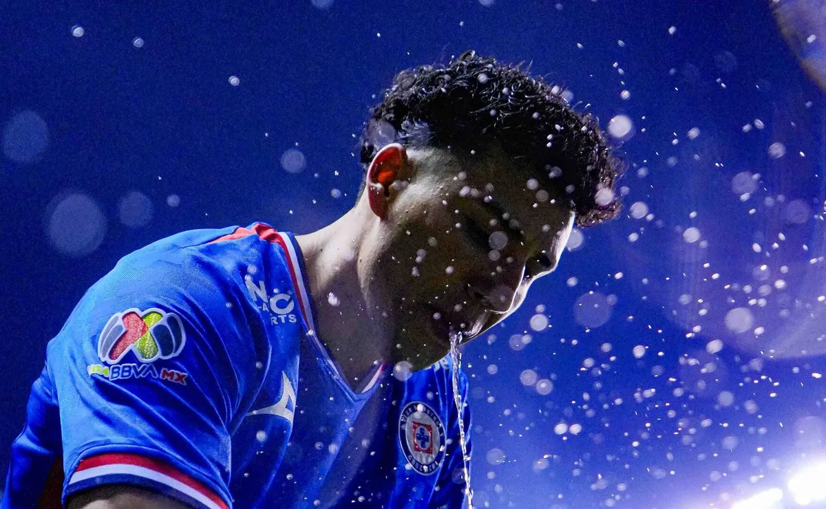 Bomba: El PAOK inicia negociaciones por Jorge Sánchez y manda primera oferta a Cruz Azul