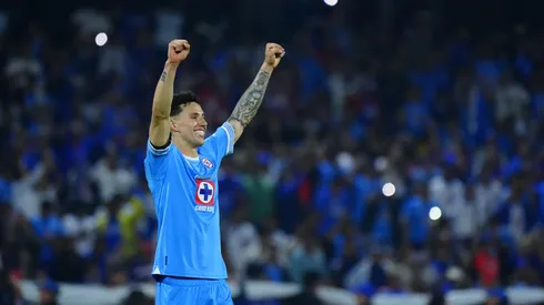 El PAOK presentó una oferta hace unos días y en esta jornada acercó otra propuesta a las oficinas de Cruz Azul.