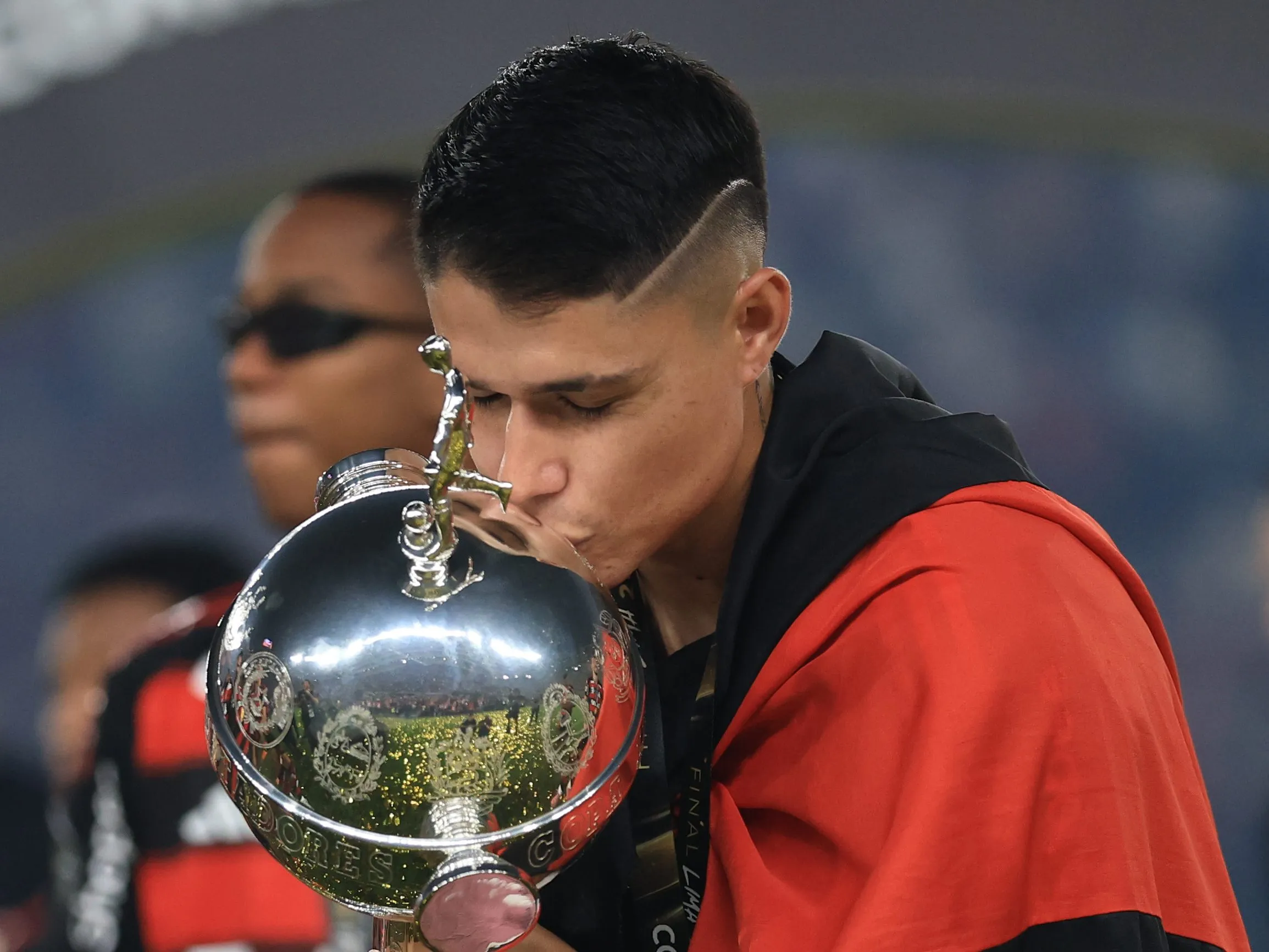 Luiz Araújo besa la Libertadores 2025. (Getty Images)