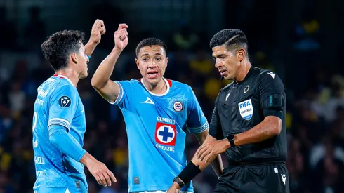 Andrés Montaño concedió una entrevista al canal oficial de Cruz Azul y reveló quienes lo arroparon en su llegada al equipo.