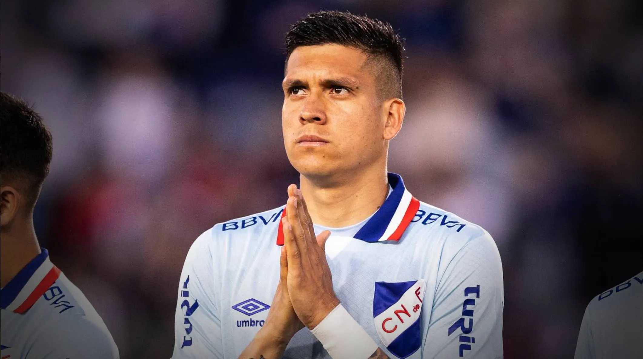 El defensor colombiano de Nacional de Montevideo fue vinculado con Cruz Azul.