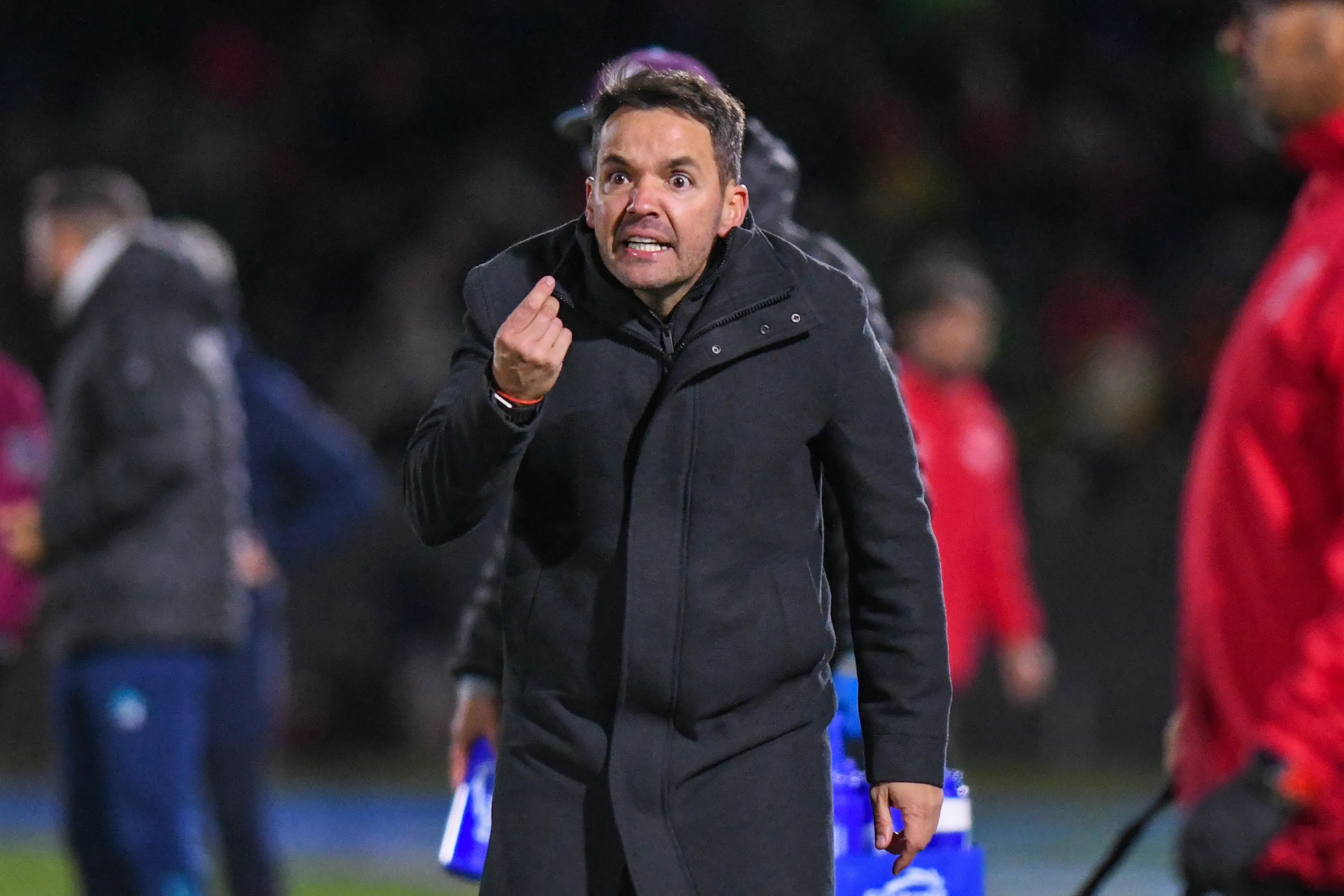 Nicolás Larcamón fue expulsado antes de que finalizara el primer tiempo en Juárez (Imago7)