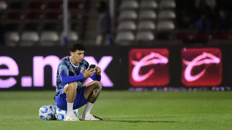 Jorge Sánchez es el principal deseo del PAOK, quien se queda sin tiempo para poder fichar al defensor de Cruz Azul.