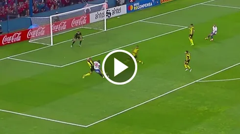 Christian Ebere ilusiona a Cruz Azul con su reciente golazo.