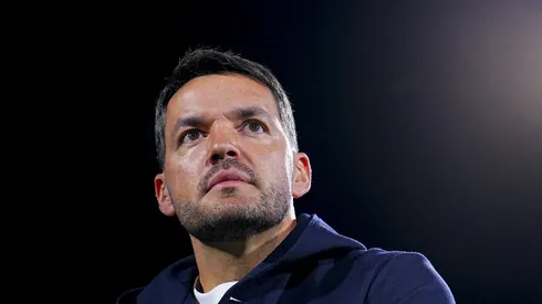 Ciudad de México, 25 de octubre de 2025. Nicolás Larcamón, Director Técnico, durante el partido correspondiente a la jornada 15 del torneo Apertura 2025 de la Liga BBVA MX, entre la Máquina Celeste del Cruz Azul y los Rayados del Monterrey, realizado en el estadio Olímpico Universitario. Foto: Imago7/Manlio Contreras