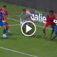 El gol de Paradela por amor propio contra Toluca