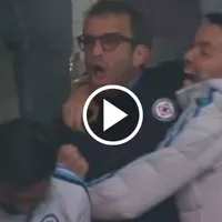 Así gritó Larcamón el gol de Paradela: voló un audífono