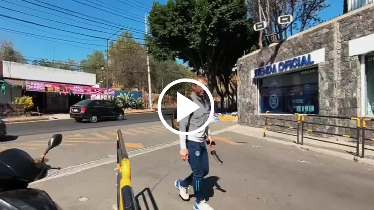Iván Alonso es el responsable de los fichajes en un Cruz Azul que apenas firmó a Palavecino y Ebere a pesar de sufrir cinco bajas de peso.