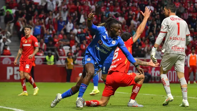 Christian Ebere fue clave para que Cruz Azul rescatara un empate en Toluca. (Imago7)