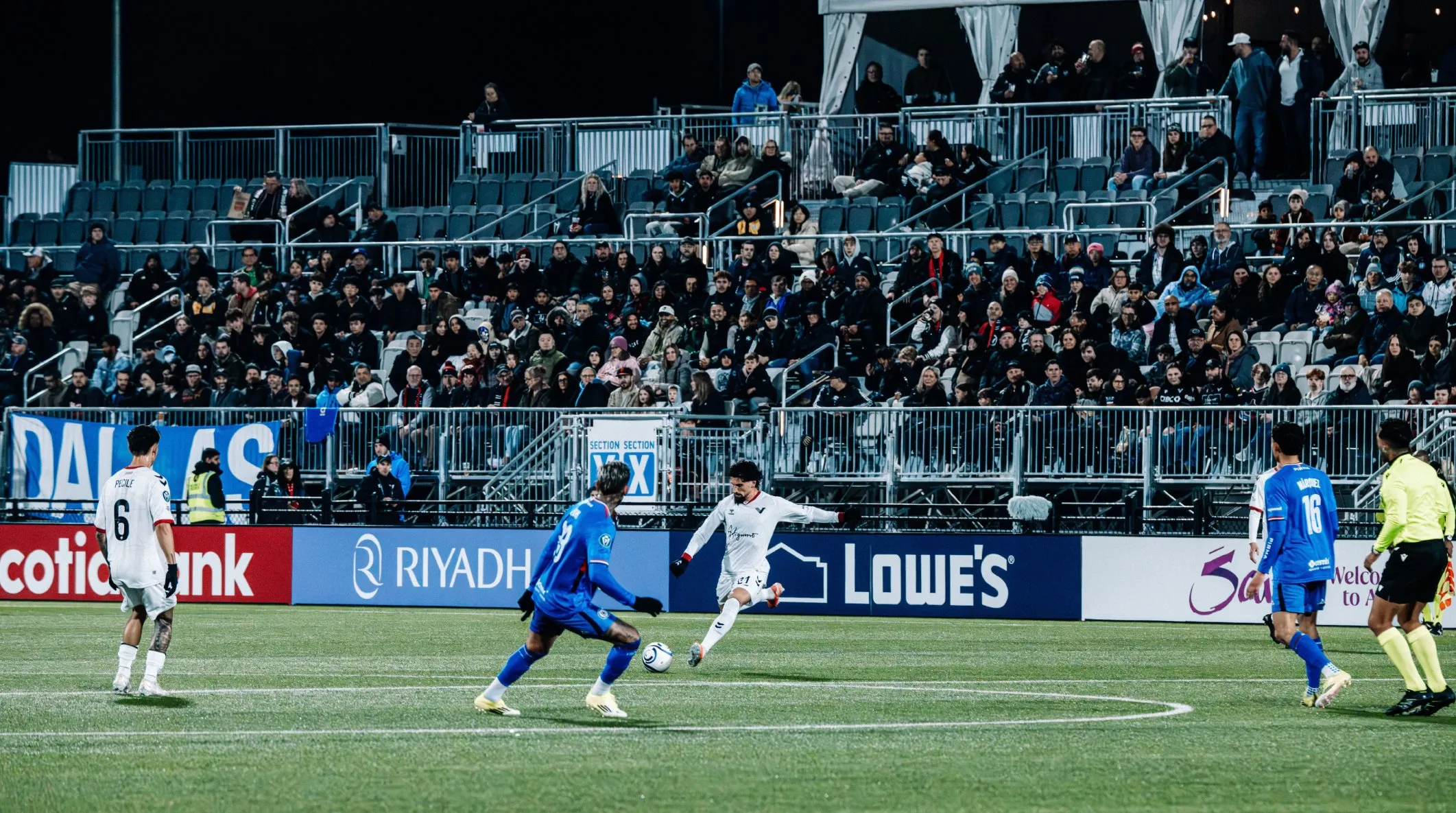 El partido ante Cruz Azul marcó un hito de asistencia para Vancouver FC. (Nathan Wishloff/Vancouver FC)