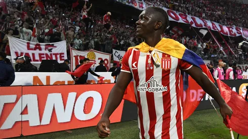 Edwuin Cetré fue relacionado con Cruz Azul durante todo el mercado de pases del Clausura 2026.
