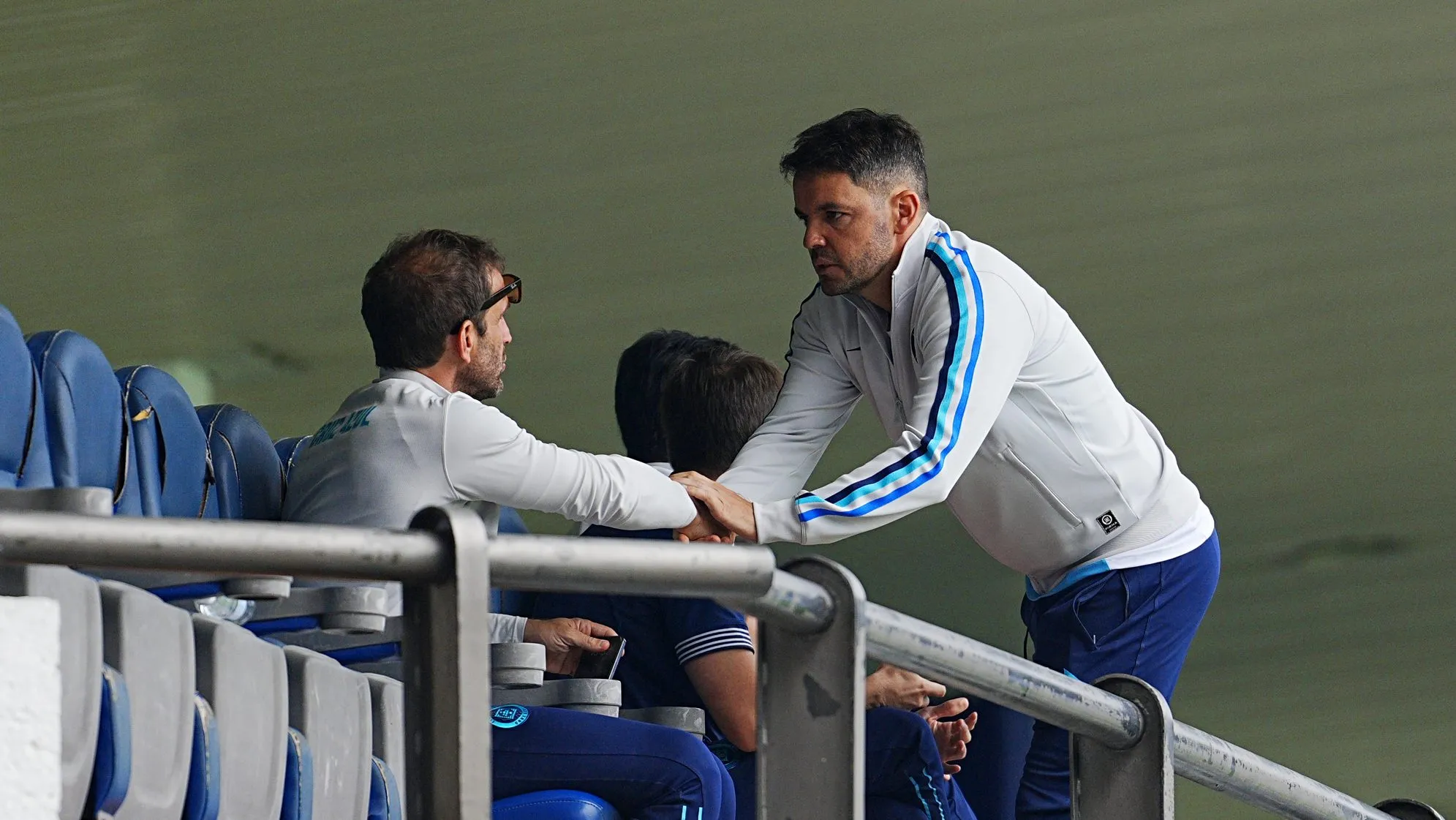 El futuro de Iván Alonso y Nicolás Larcamón podría pender de un hilo en Cruz Azul. (Imago7)