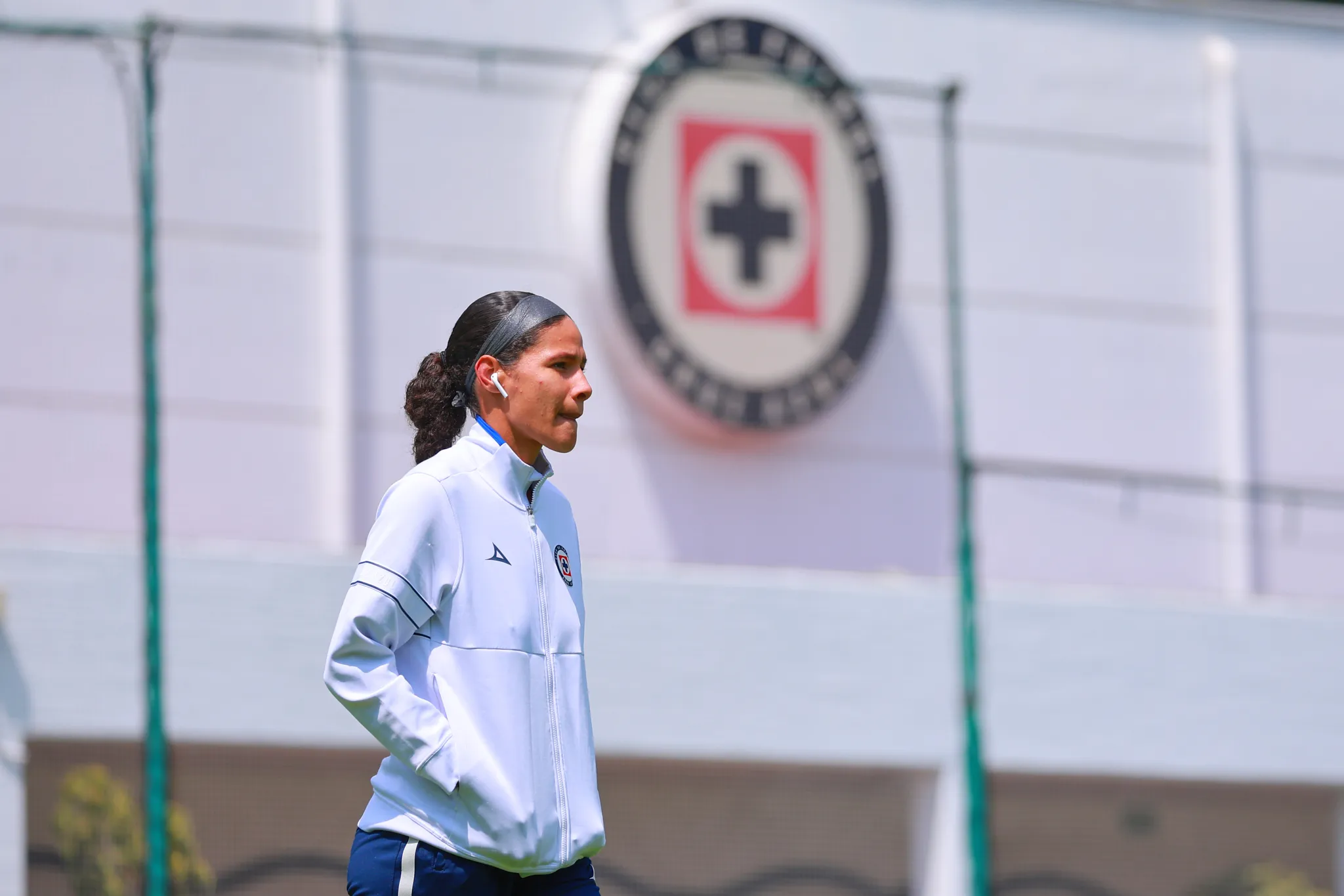 El peso ofensivo de Cruz Azul Femenil se sostiene en la figura de Aerial Chavarin. (Imago7)