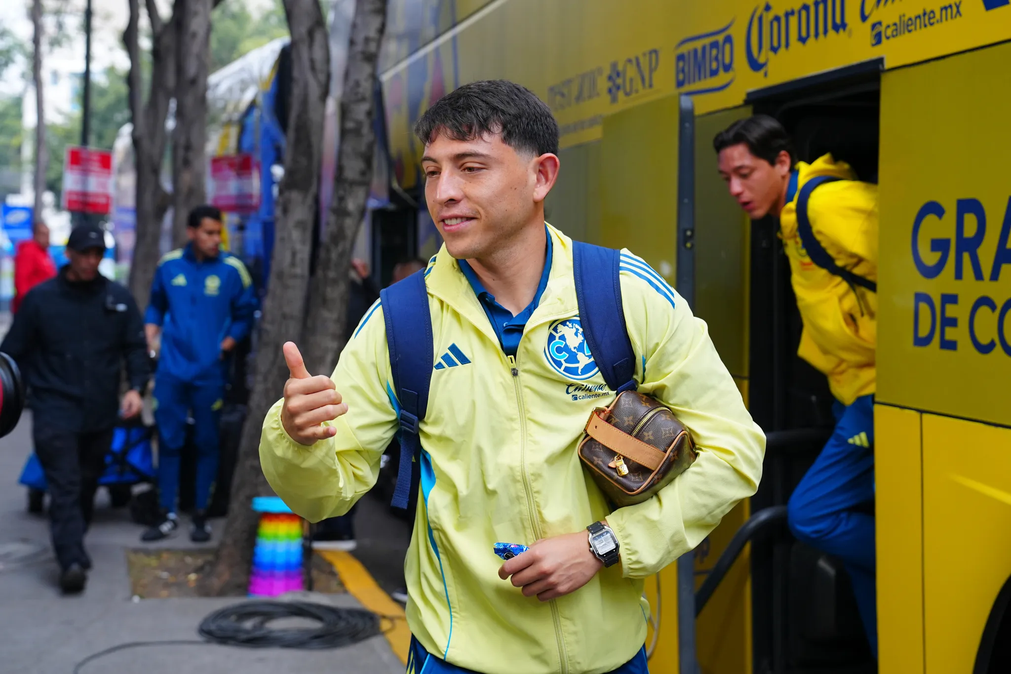 Alexis Gutiérrez es cuestionado por la afición del Club América (Imago 7)