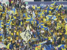 Afición azulcrema explota contra un ex Cruz Azul en el Clásico