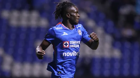 Ebere comienza a ilusionar a todos los cementeros.