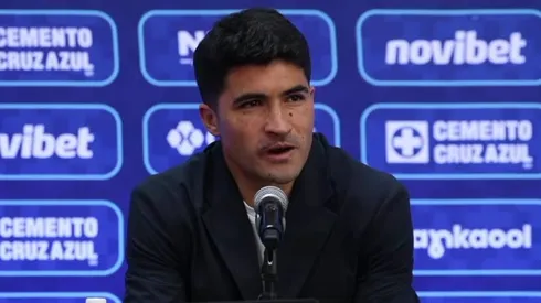 Nico Ibáñez fue presentado en Cruz Azul.