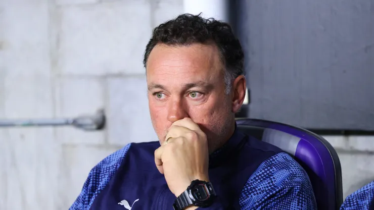 Gabriel Milito es responsable directo del liderato de las Chivas de Guadalajara. Su presencia contra Cruz Azul está siendo puesta en entredicho.