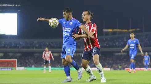Cruz Azul recibe en el Estadio Cuauhtémoc a las Chivas en un duelo clave por el Clausura 2026.