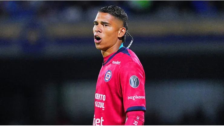 El incómodo problema que generaría el regreso de Kevin Mier en Cruz Azul