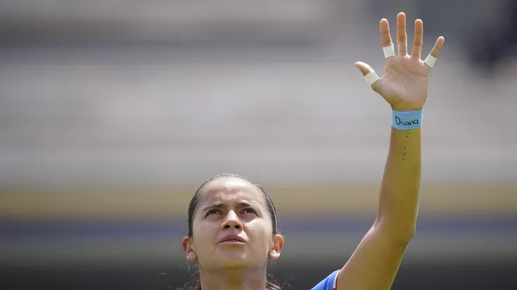 Claudia Cid inició una rifa para poder costearse la operación y tratamiento tras una rotura de ligamentos.