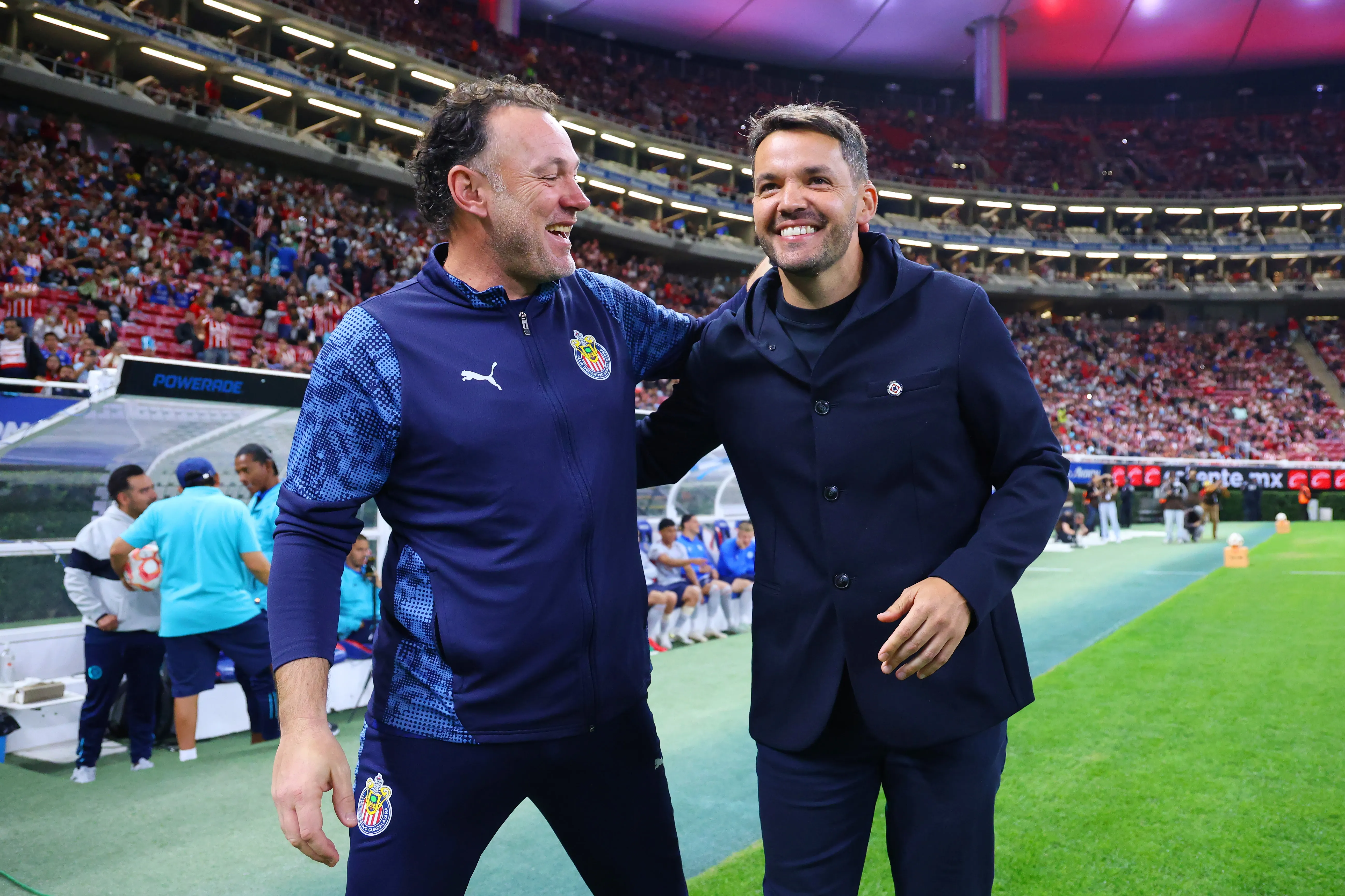 Milito y Larcamón ya se vieron las caras en el Apertura 2025. (Imago 7)