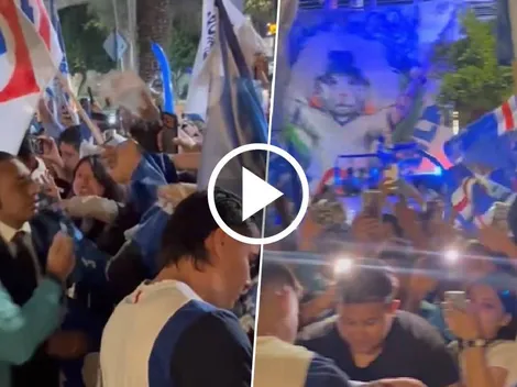 La serenata de la afición de Cruz Azul en la previa del juego vs. Chivas
