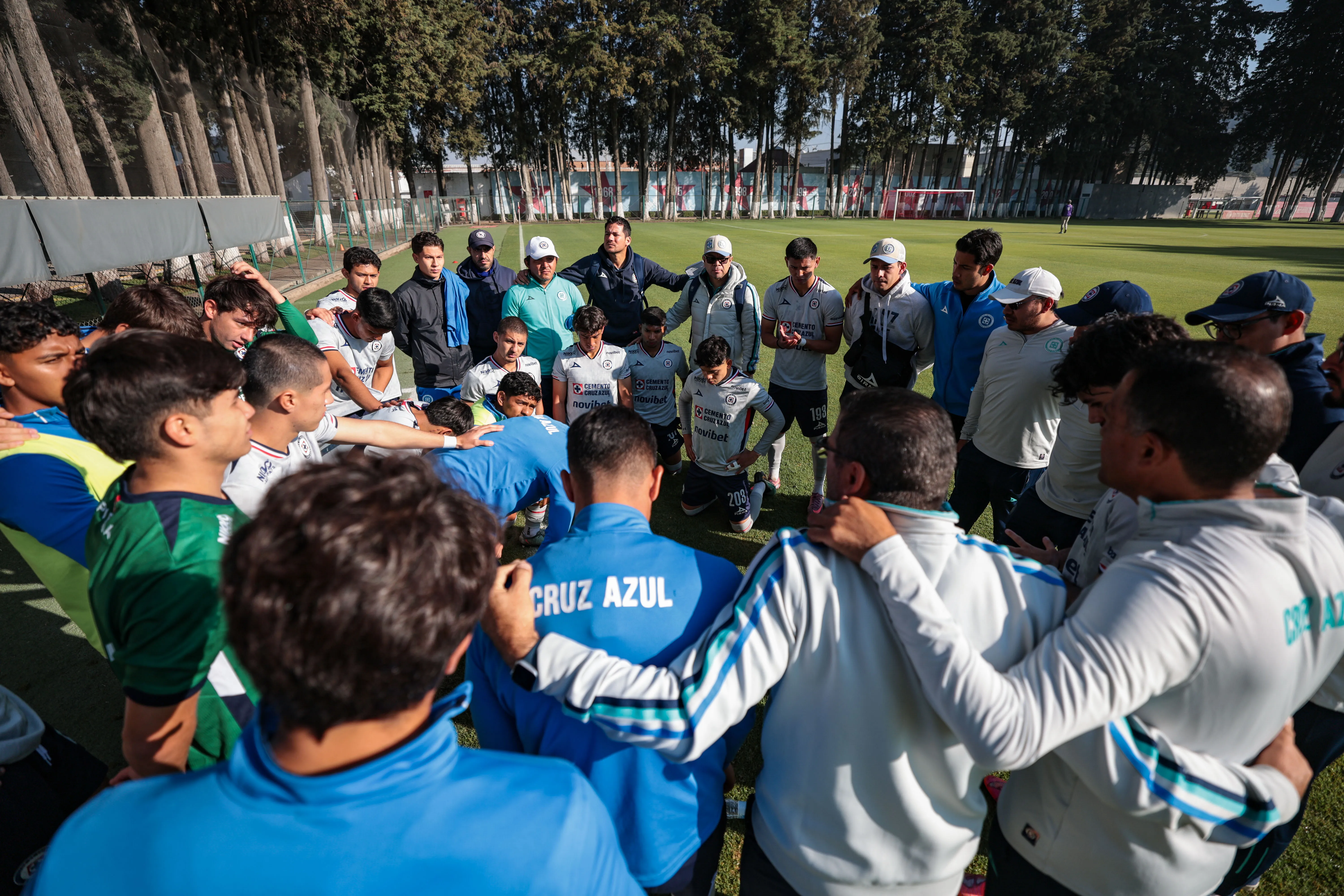 Humberto Valdés buscaba potenciar Fuerzas Básicas en su proyecto deportivo con Cruz Azul. (Imago7)