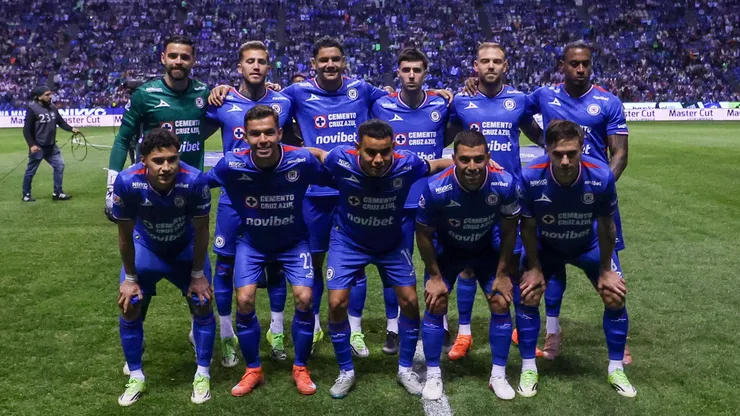 Cruz Azul dio un golpe de autoridad ante Chivas.