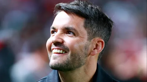 Larcamón sonríe con Cruz Azul cerca de la cima.