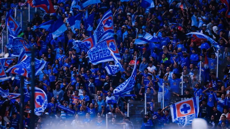 Los fanáticos dejaron una gran imagen en Puebla.