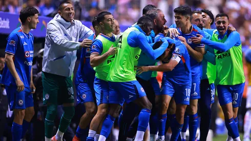 ¿A quién abrazó Charly Rodríguez tras anotarle a Chivas?