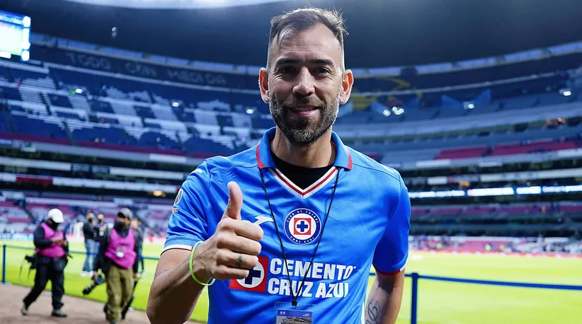 Chelito Delgado eligió entre la Concachampions y la Liga MX en Cruz Azul