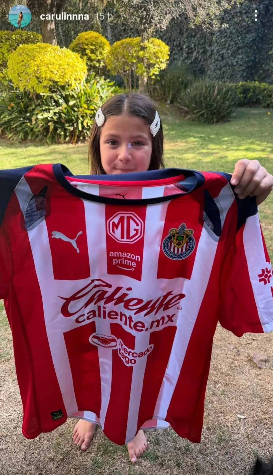 La esposa de Piovi le dedicó una storie a Sepúlveda y su esposa. (@carulinnna)