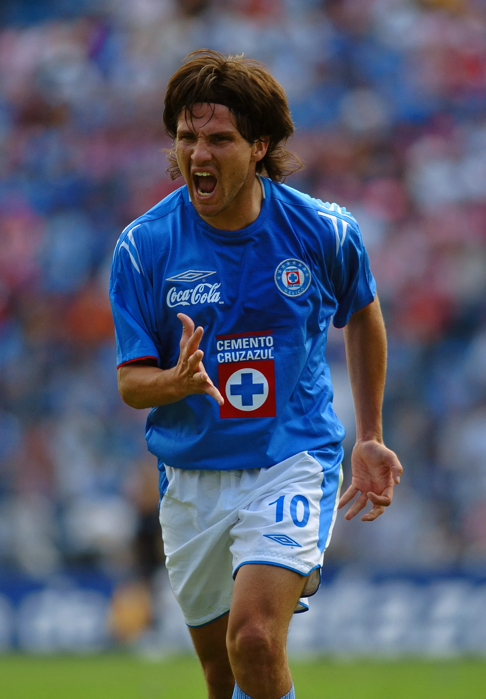 Gabriel Pereyra celebra un gol con Cruz Azul (JAM MEDIA)