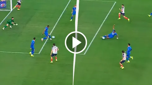 Willer Ditta y sus 2 salvadas en 5 segundos contra Monterrey