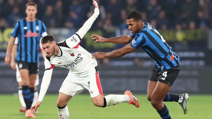 Santiago Giménez no juega un partido desde finales del mes de octubre del año pasado por una lesión del tobillo que lo obligó a pasar por quirófano.