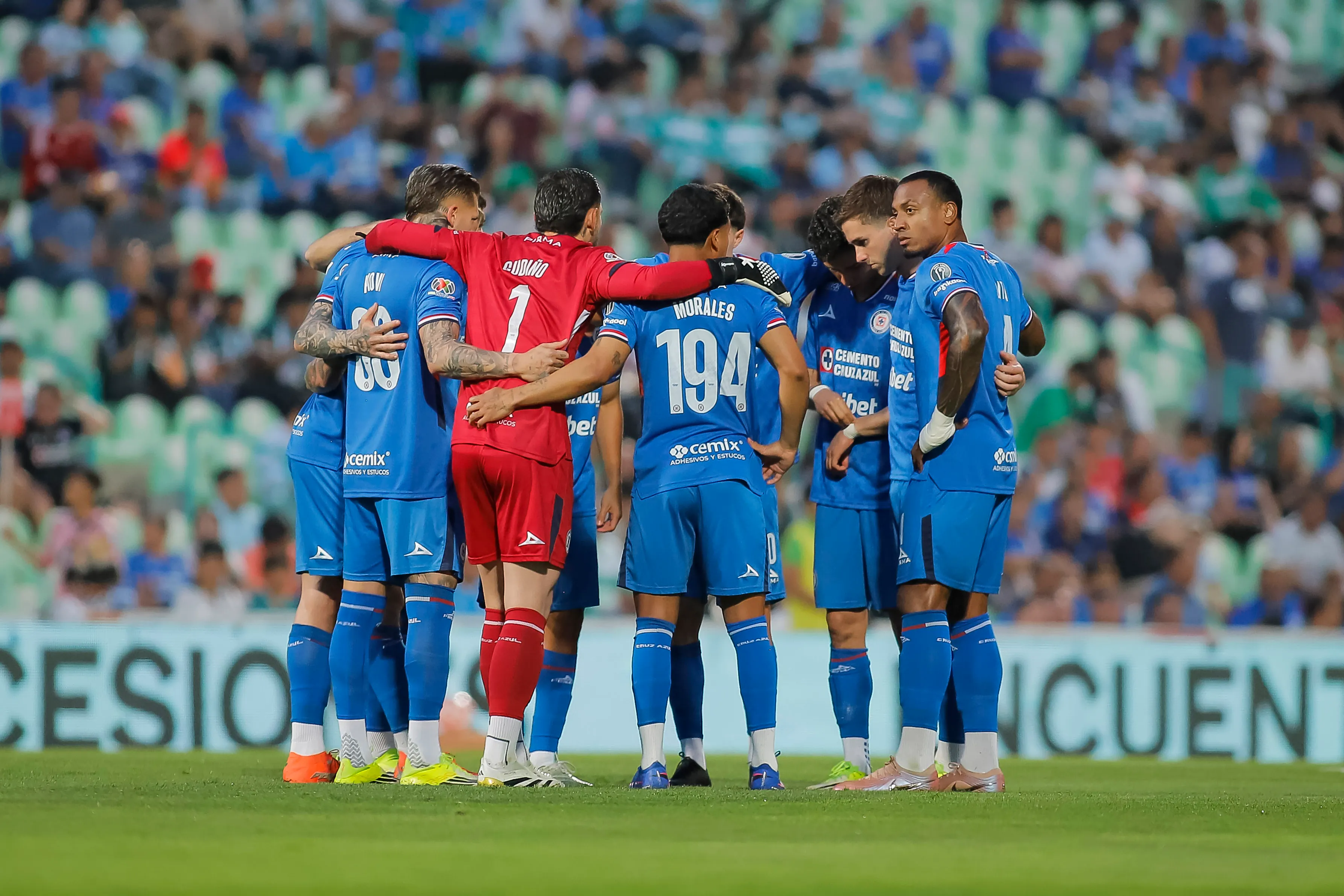 El llamado de atención de Nicolás Larcamón pese a la victoria (Imago 7)