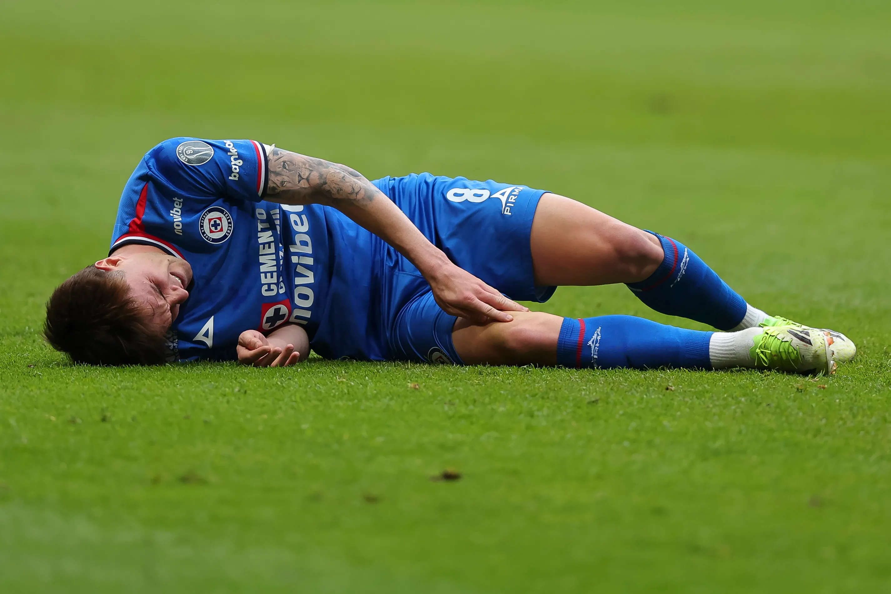 Agustín Palavecino podría perderse el Cruz Azul vs. Pumas (Imago 7)