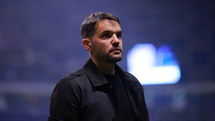 Nicolás Larcamón buscará romper la maldición más oscura de Cruz Azul