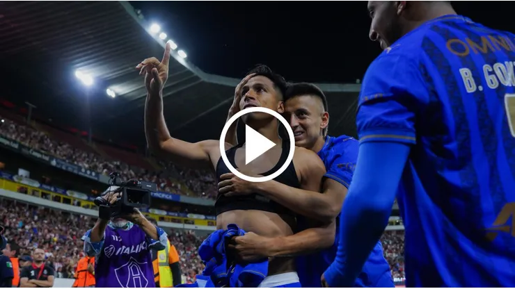 Ángel Sepúlveda marcó el gol del triunfo para Chivas y festejó a lo Lionel Messi.