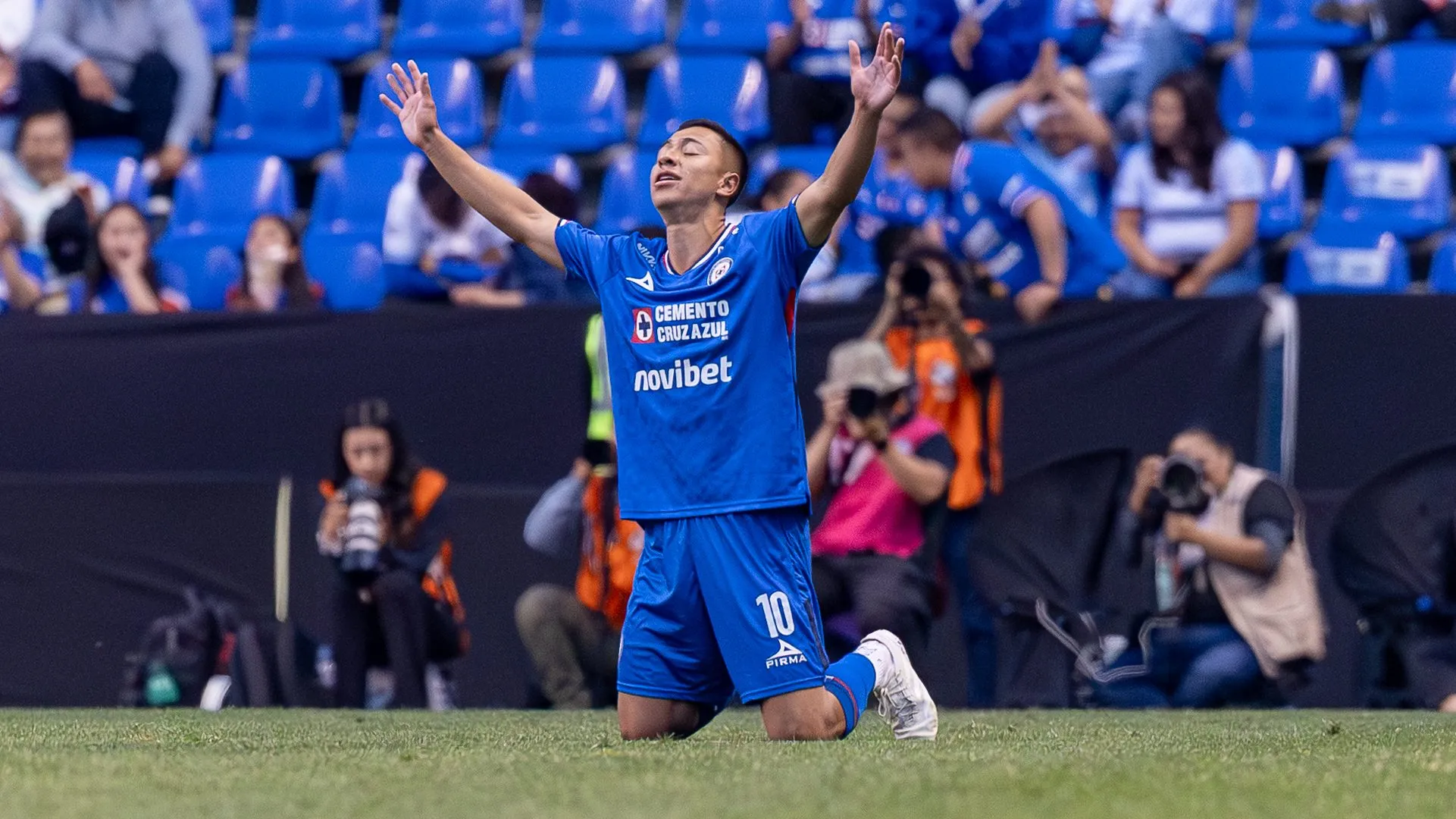 Andrés Montaño fue uno de los protagonistas del triunfo de Cruz Azul sobre San Luis al anotar el tercer gol del equipo. (Imago7)