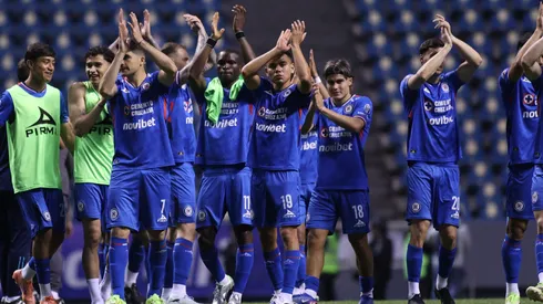 El cementero sigue sumando minutos.