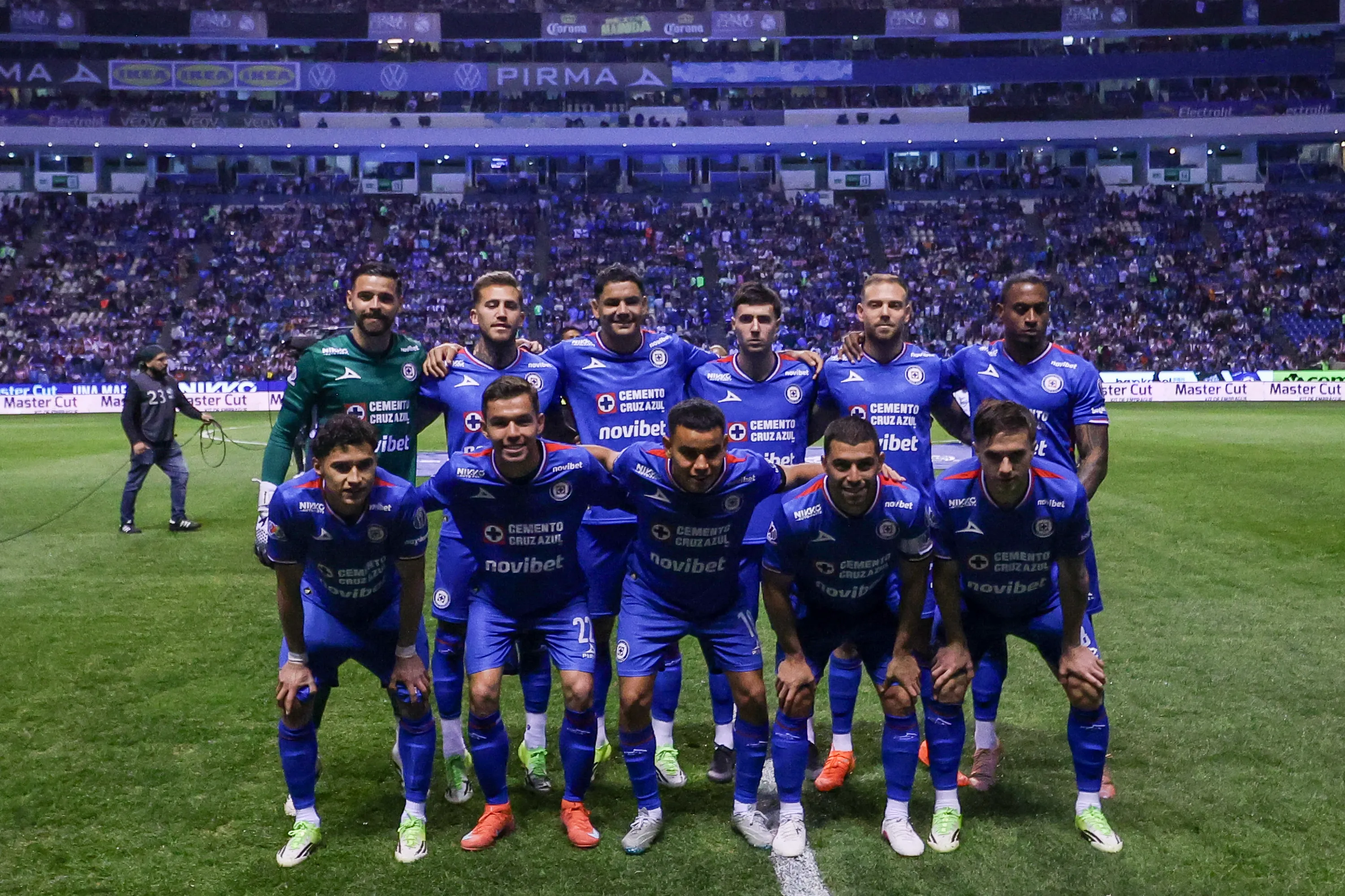 Larcamón deberá reemplazar a Willer Ditta ante Rayados. (Imago 7)