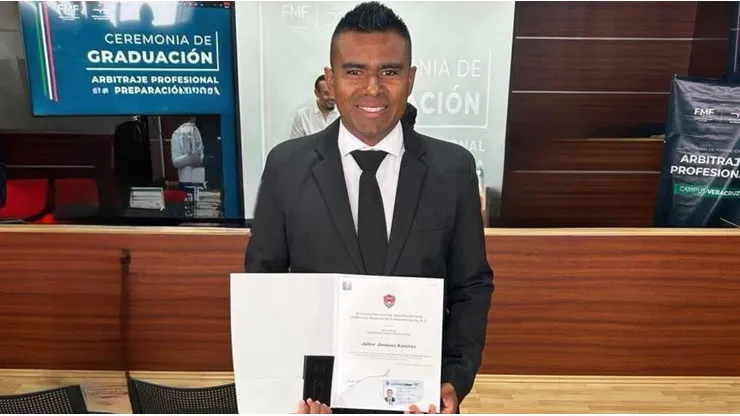 Fue campeón de la Novena, se retiró a temprana edad y ahora es profe físico