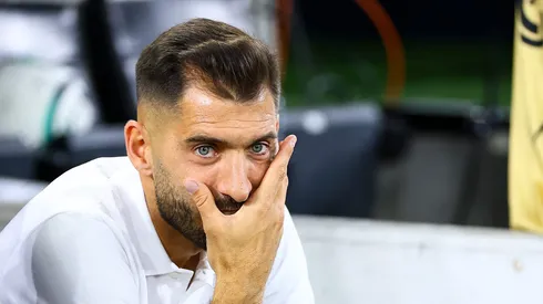 Nicolás Sánchez le quitó peso a la expulsión que sufrió Rayados ante Cruz Azul y dice que todavía están vivos en la eliminatoria.
